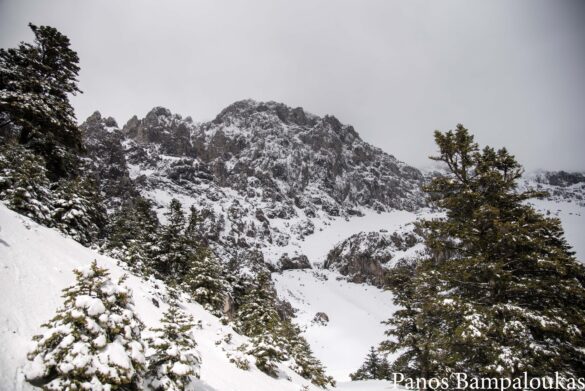 Φτάνοντας στην πηγή Μάνα